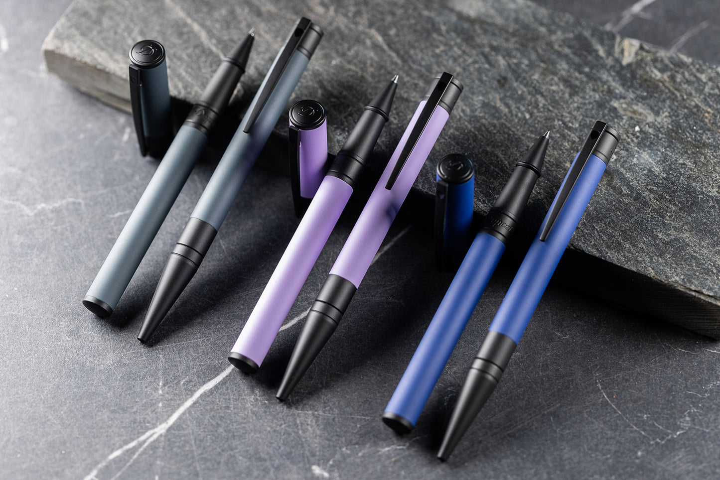 ST Dupont D-Initial Velvet Rollerball Lilac