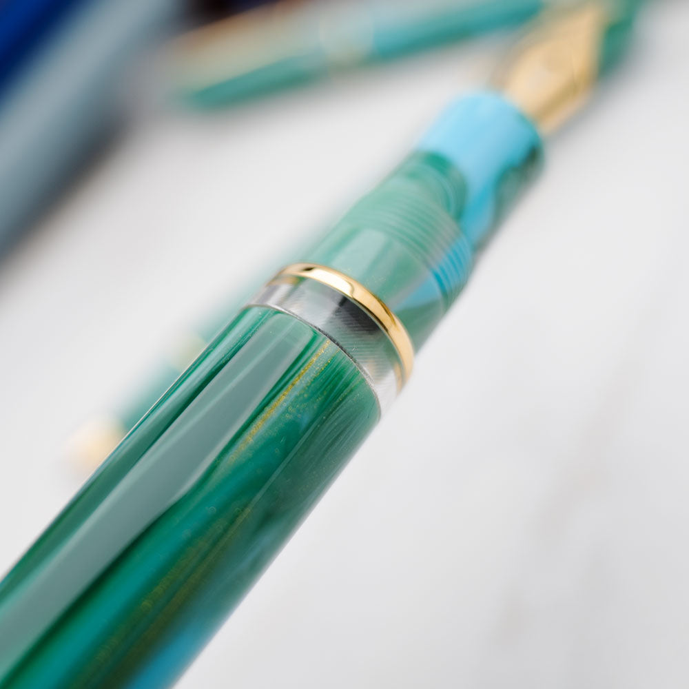 Delta Dune Vortex Fountain Pen