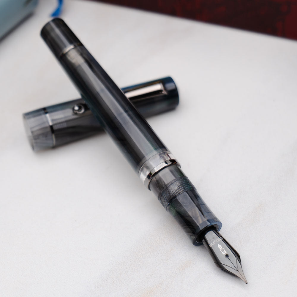 Delta Dune Zephir Fountain Pen