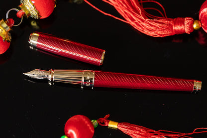 ST Dupont Line D Horse Mane Red + Gold Fountain Pen