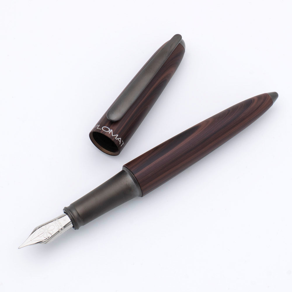 Diplomat Aero Black Forest Fountain Pen