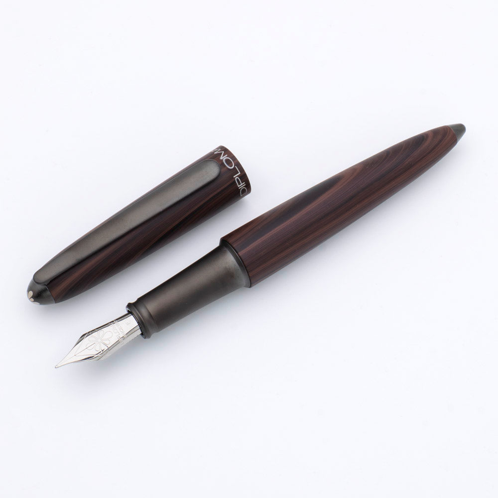 Diplomat Aero Black Forest Fountain Pen